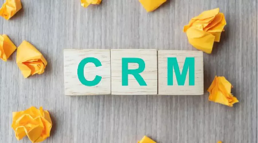 implementacion-exitosa-de-un-crm.webp